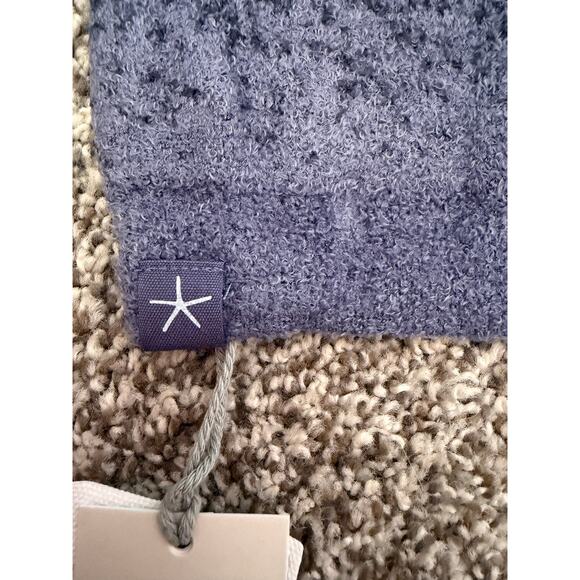 New Barefoot Dreams Cozy Beanie in Smoky Gray Flecked Plush Fabric - Picture 7 of 7